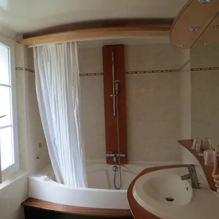 De La Frigoulette Hotel