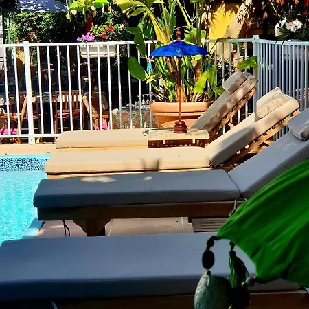 Hotel De La Frigoulette 2*