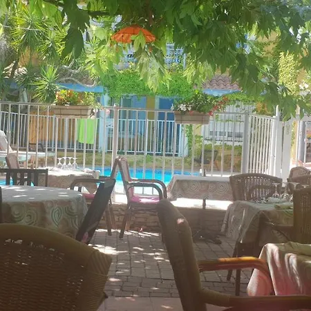 De La Frigoulette Hotel